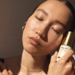 Boum Boum Milk Crème Hydratante En Spray 22 Boum Boum Milk Crème Hydratante En Spray -Dermalogicas Skincare Boutique 2220311 V 001 0129 Carre