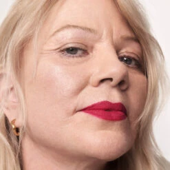 Petal Bouche Rouge à Lèvres Mat Sans Transfert 27 Petal Bouche Rouge à Lèvres Mat Sans Transfert -Dermalogicas Skincare Boutique 3vfr petal bouche coeur infidele carre