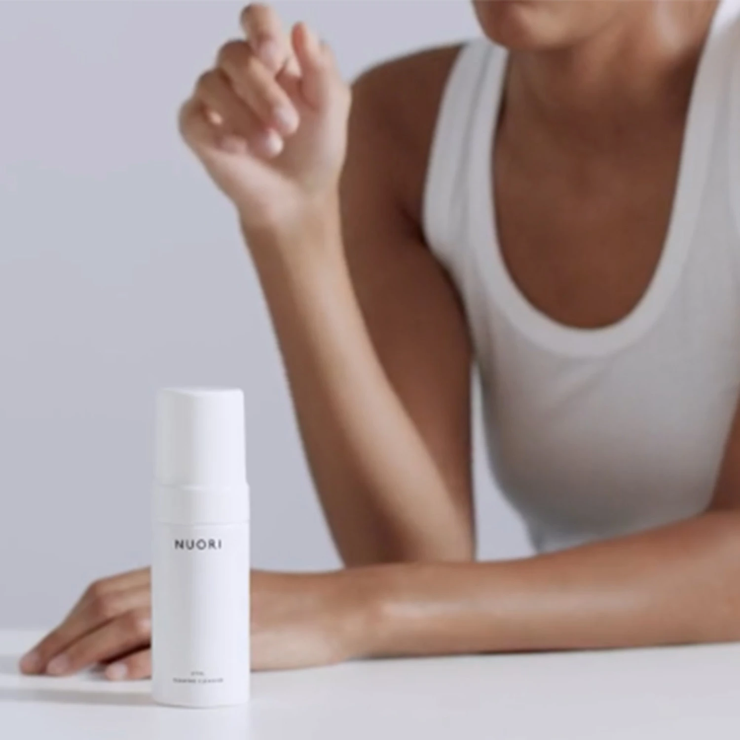 Vital Foaming Cleanser Mousse Nettoyante 4 Vital Foaming Cleanser Mousse Nettoyante – Image 2