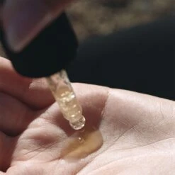 L:A Bruket Resplenishing Sérum Reconstituant 279 -Dermalogicas Skincare Boutique texture resplenishingserum